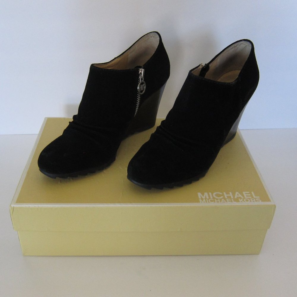 Michael Kors black suede Norma wedge bootie sz 9